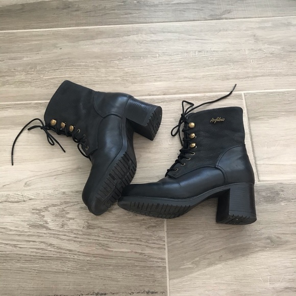 heeled combat boots canada